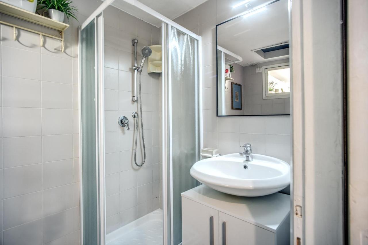 Trastevere - Stylish Good Vibes Apartment Рим Екстериор снимка